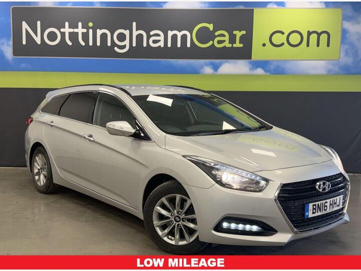 Hyundai I40 1.7 CRDi Blue Drive SE Nav Business Tourer Euro 6 (s/s) 5dr Hyundai I40 1.7 CRDi Blue Drive SE Nav Business Tourer Euro 6 (s/s) 5dr