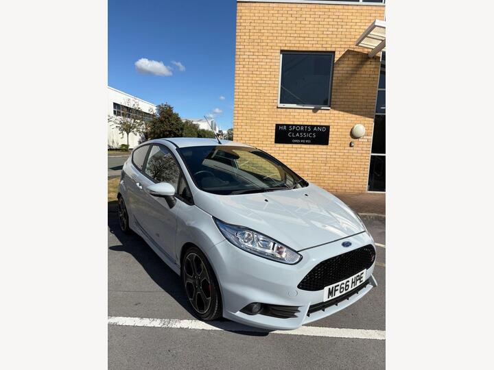 Ford FIESTA 1.6T EcoBoost ST-200 Euro 6 3dr