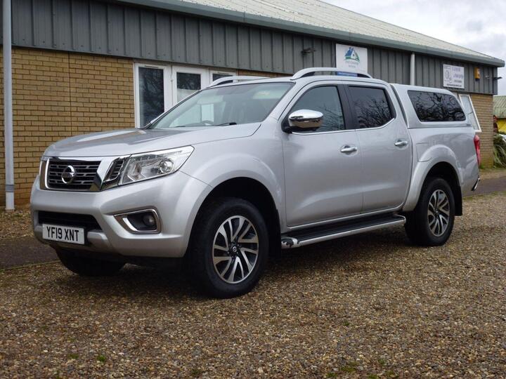 Nissan NAVARA 2.3 DCi Tekna Auto 4WD Euro 6 4dr