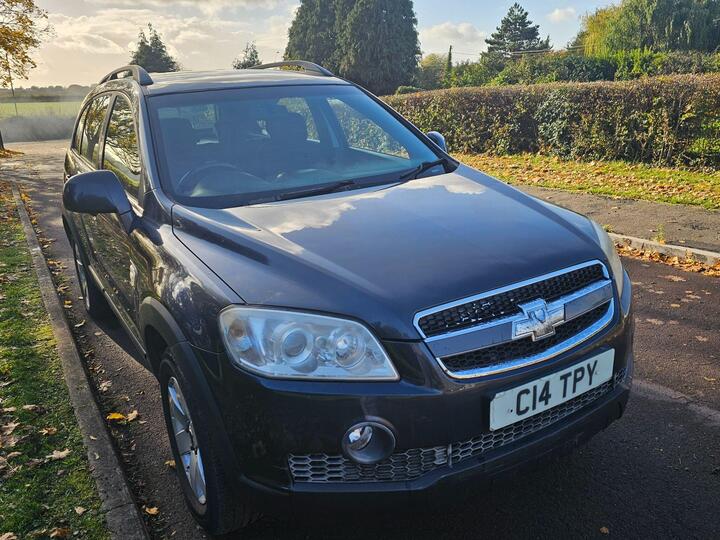 Chevrolet Captiva 2.0 VCDi LT Auto 4WD Euro 4 5dr (7 Seats) Chevrolet Captiva 2.0 VCDi LT Auto 4WD Euro 4 5dr (7 Seats)