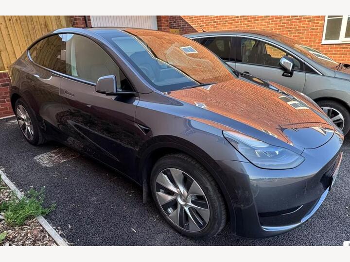 Tesla Model Y Auto RWD 5dr