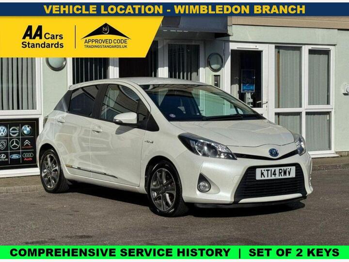 Toyota YARIS 1.5 VVT-h Trend CVT Euro 5 5dr Toyota YARIS 1.5 VVT-h Trend CVT Euro 5 5dr