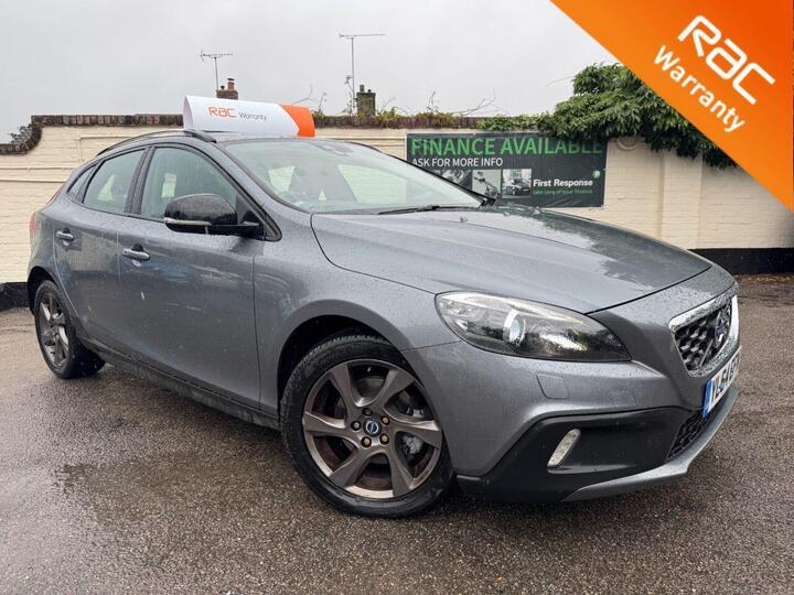 Volvo V40 CROSS COUNTRY 1.6 D2 Lux Nav Euro 5 (s/s) 5dr Volvo V40 CROSS COUNTRY 1.6 D2 Lux Nav Euro 5 (s/s) 5dr