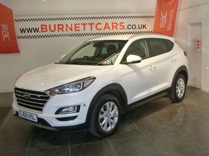 Hyundai TUCSON 2.0 CRDi SE Nav Auto 4WD Euro 6 5dr
