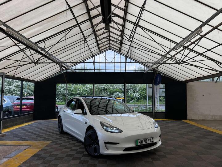 Tesla MODEL 3 Standard Range Plus Auto RWD 4dr