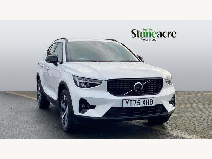 Volvo XC40 2.0 B3 MHEV Plus DCT Auto Euro 6 (s/s) 5dr