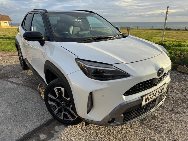 Toyota Yaris Cross 1.5 VVT-h Premiere Edition E-CVT AWD Euro 6 (s/s) 5dr