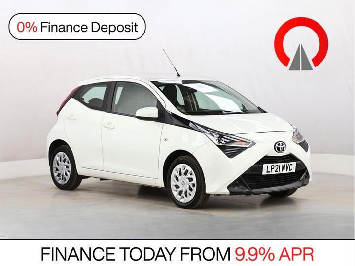 Toyota AYGO 1.0 VVT-i X-play Euro 6 (s/s) 5dr Toyota AYGO 1.0 VVT-i X-play Euro 6 (s/s) 5dr