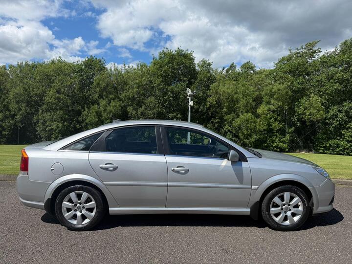 Vauxhall Vectra 1.8 VVT Design 5dr Vauxhall Vectra 1.8 VVT Design 5dr