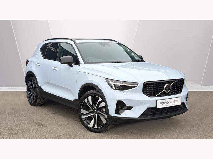 Volvo XC40 2.0 B3 MHEV Ultra Dark DCT Auto Euro 6 (s/s) 5dr