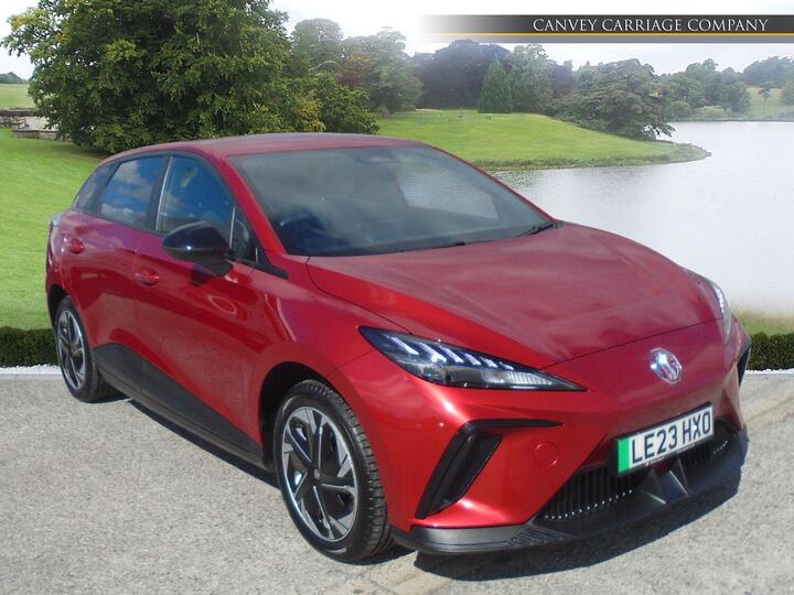 MG MG4 64kWh SE Long Range Auto 5dr