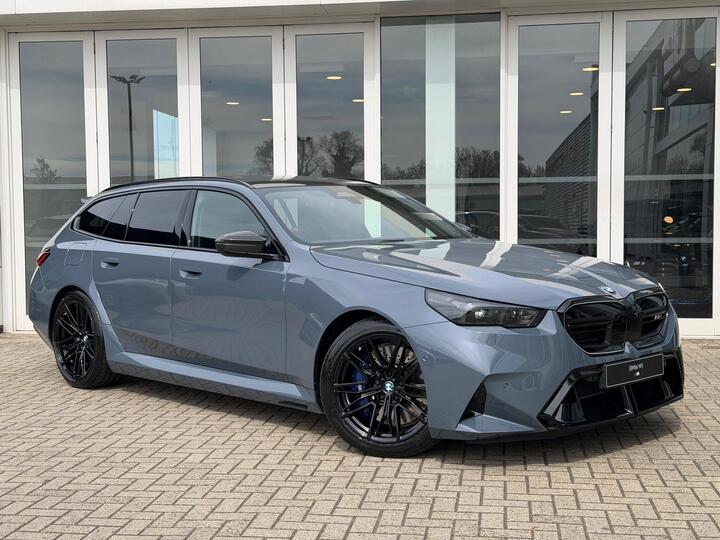 BMW M5 4.4 22.1kWh Touring Steptronic XDrive Euro 6 (s/s) 5dr