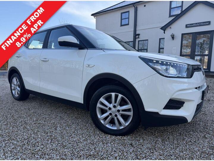 SsangYong TIVOLI 1.6 E-XDi SE Euro 6 5dr SsangYong TIVOLI 1.6 E-XDi SE Euro 6 5dr