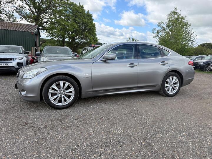 Infiniti M 3.5 35h V6 GT Premium Auto Euro 5 (s/s) 4dr