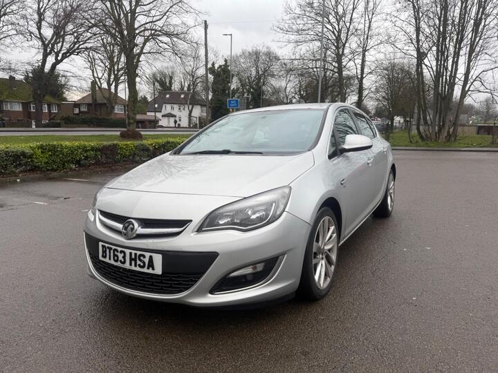 Vauxhall Astra 1.6 16v SRi Euro 5 5dr