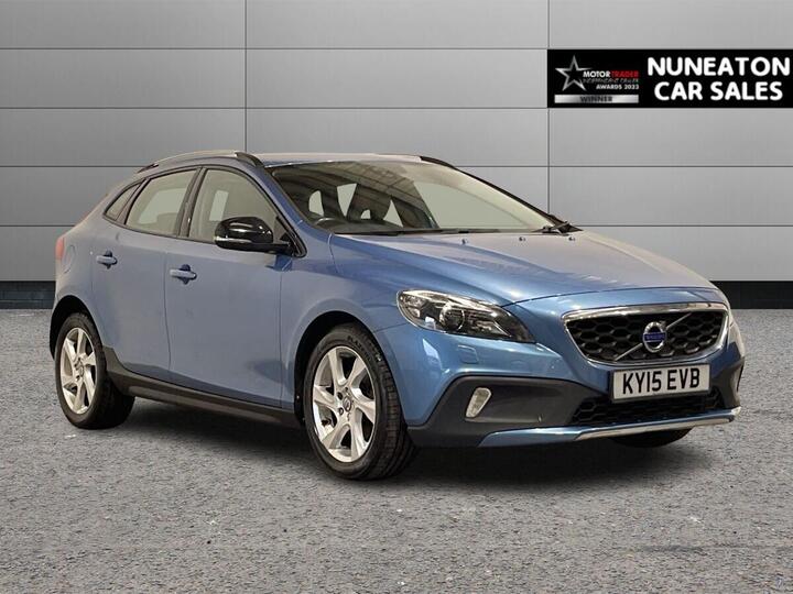 Volvo V40 CROSS COUNTRY 1.6 D2 Lux Nav Euro 5 (s/s) 5dr Volvo V40 CROSS COUNTRY 1.6 D2 Lux Nav Euro 5 (s/s) 5dr