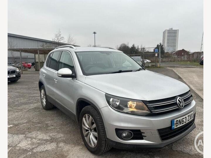 Volkswagen Tiguan 2.0 TDI BlueMotion Tech Match 4WD Euro 5 (s/s) 5dr