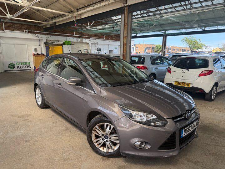 Ford Focus 1.6 Titanium Navigator Powershift Euro 5 5dr