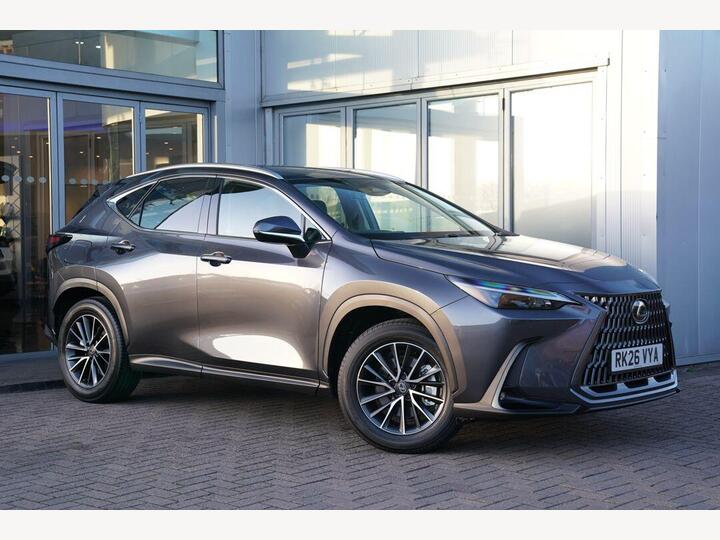 Lexus NX 2.5 450h+ 18.1kWh Premium E-CVT 4WD Euro 6 (s/s) 5dr