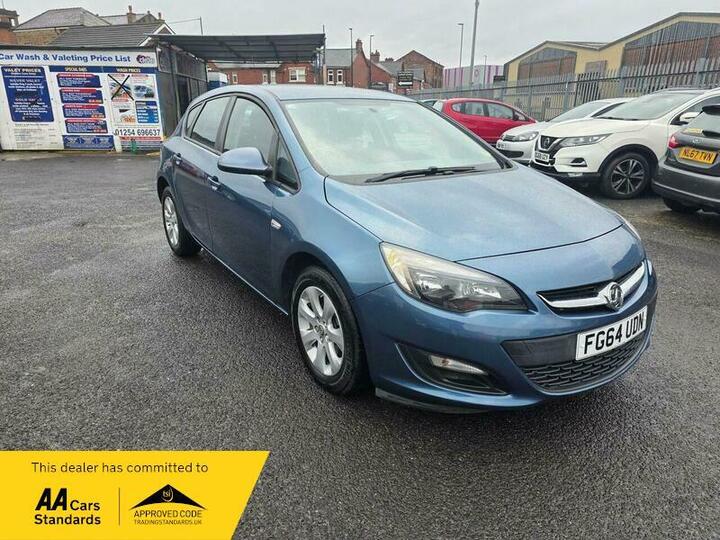 Vauxhall Astra 1.4 16v Design Euro 5 5dr Vauxhall Astra 1.4 16v Design Euro 5 5dr