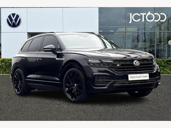 Volkswagen Touareg 3.0 TDI V6 Black Edition Tiptronic 4Motion Euro 6 (s/s) 5dr Volkswagen Touareg 3.0 TDI V6 Black Edition Tiptronic 4Motion Euro 6 (s/s) 5dr