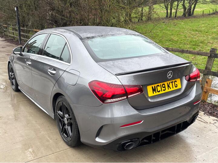 Mercedes-Benz A Class 1.5 A180d AMG Line (Premium) 7G-DCT Euro 6 (s/s) 4dr Mercedes-Benz A Class 1.5 A180d AMG Line (Premium) 7G-DCT Euro 6 (s/s) 4dr