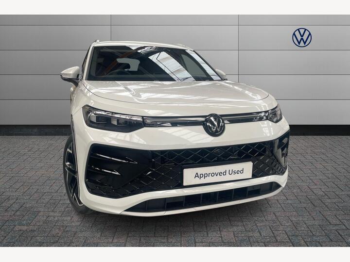 Volkswagen Tayron 1.5 TSI EHybrid 19.7kWh R-Line DSG Euro 6 (s/s) 5dr Volkswagen Tayron 1.5 TSI EHybrid 19.7kWh R-Line DSG Euro 6 (s/s) 5dr