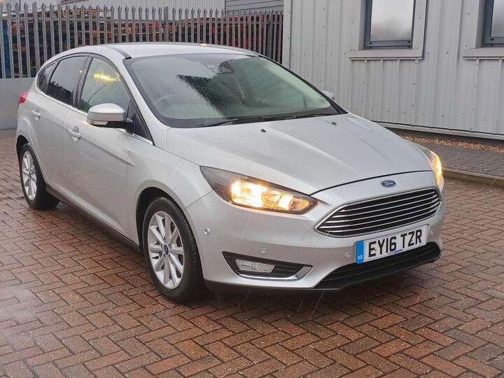 Ford Focus 1.0T EcoBoost Titanium Auto Euro 6 (s/s) 5dr