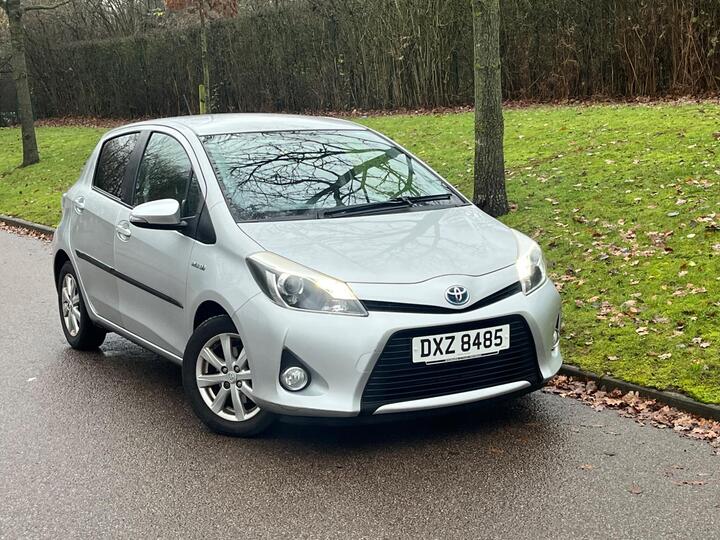 Toyota Yaris 1.5 VVT-h T4 CVT Euro 5 5dr Toyota Yaris 1.5 VVT-h T4 CVT Euro 5 5dr