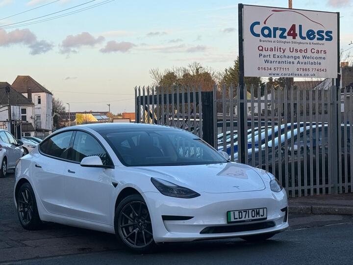 Tesla Model 3 Standard Range Plus Auto RWD 4dr