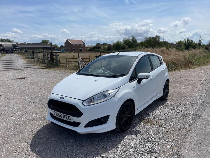 Ford Fiesta 1.0T EcoBoost ST-Line Euro 6 (s/s) 5dr