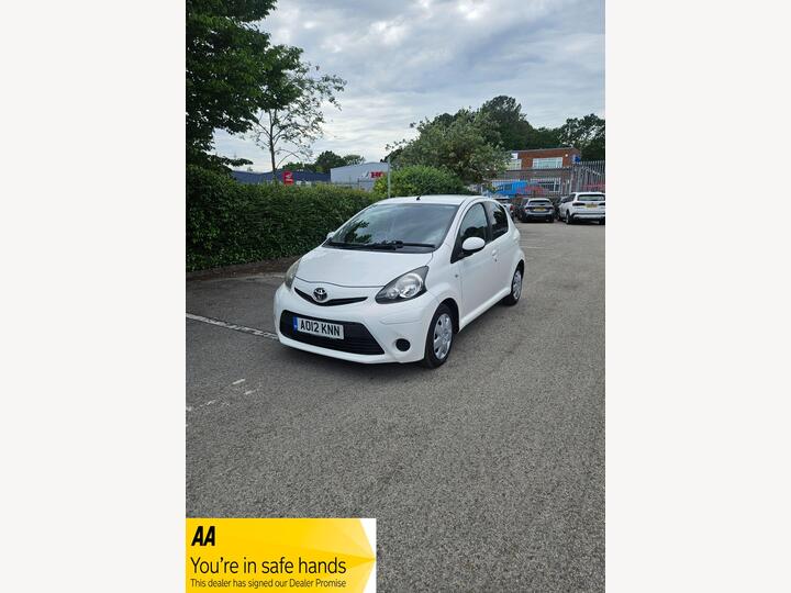 Toyota AYGO 1.0 VVT-i Ice Euro 5 5dr Toyota AYGO 1.0 VVT-i Ice Euro 5 5dr
