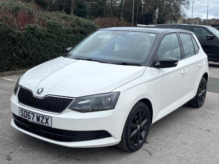 Skoda Fabia 1.0 TSI Colour Edition Euro 6 (s/s) 5dr Skoda Fabia 1.0 TSI Colour Edition Euro 6 (s/s) 5dr