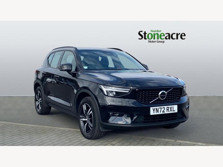 Volvo XC40 2.0 B3 MHEV Plus Dark DCT Auto Euro 6 (s/s) 5dr