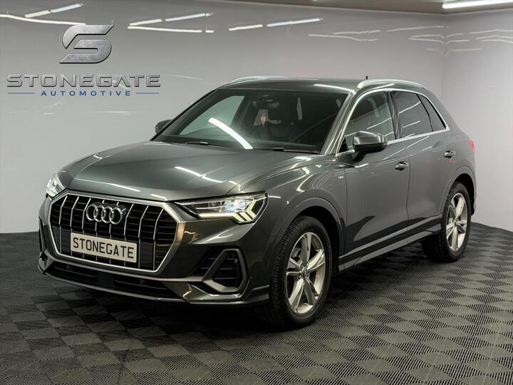 Audi Q3 1.5 TFSI CoD 35 S Line S Tronic Euro 6 (s/s) 5dr