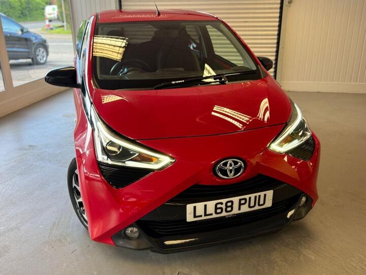Toyota AYGO 1.0 VVT-i X-trend Funroof X-shift Euro 6 5dr