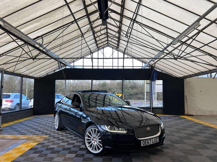 Jaguar XE 2.0d Portfolio Auto Euro 6 (s/s) 4dr
