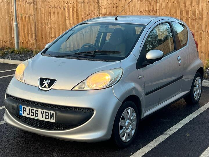 Peugeot 107 1.0 12V Urban Euro 4 3dr