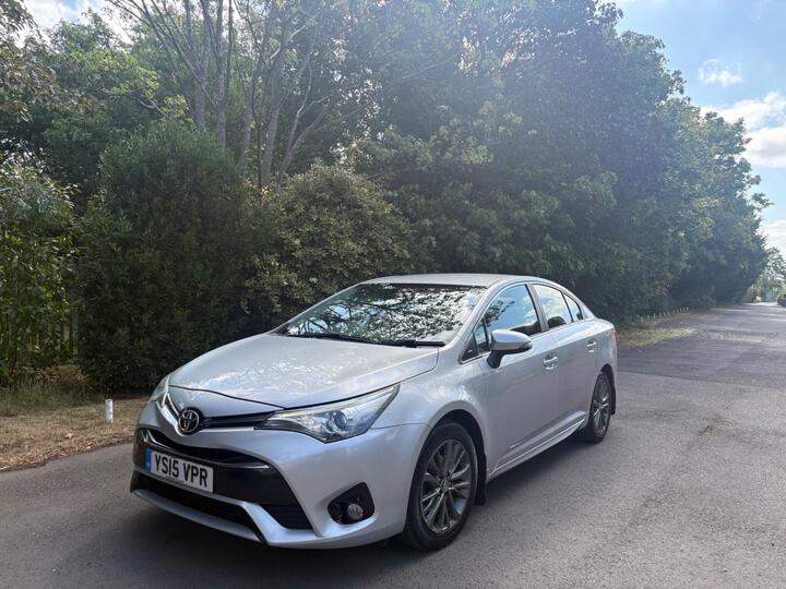 Toyota Avensis 1.6 D-4D Business Edition Euro 6 (s/s) 4dr