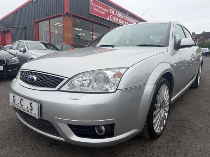 Ford Mondeo 3.0 ST-220 5dr