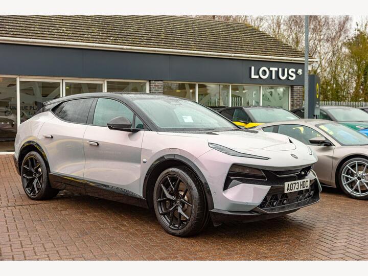 Lotus Eletre 112kWh R Auto 4WD 5dr (Dual Motor) Lotus Eletre 112kWh R Auto 4WD 5dr (Dual Motor)