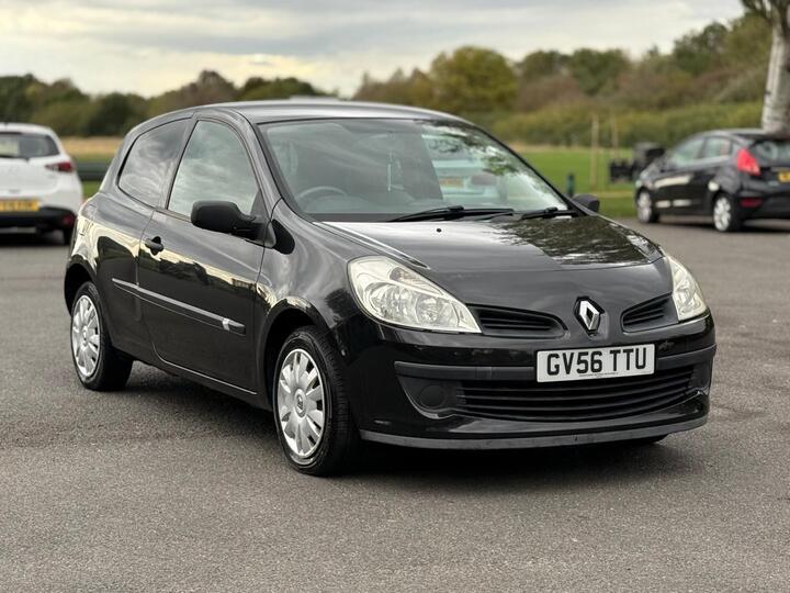 Renault Clio 1.2 16v Expression 3dr Renault Clio 1.2 16v Expression 3dr