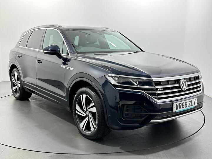 Volkswagen Touareg 3.0 TDI V6 R-Line Tech Tiptronic 4Motion Euro 6 (s/s) 5dr Volkswagen Touareg 3.0 TDI V6 R-Line Tech Tiptronic 4Motion Euro 6 (s/s) 5dr