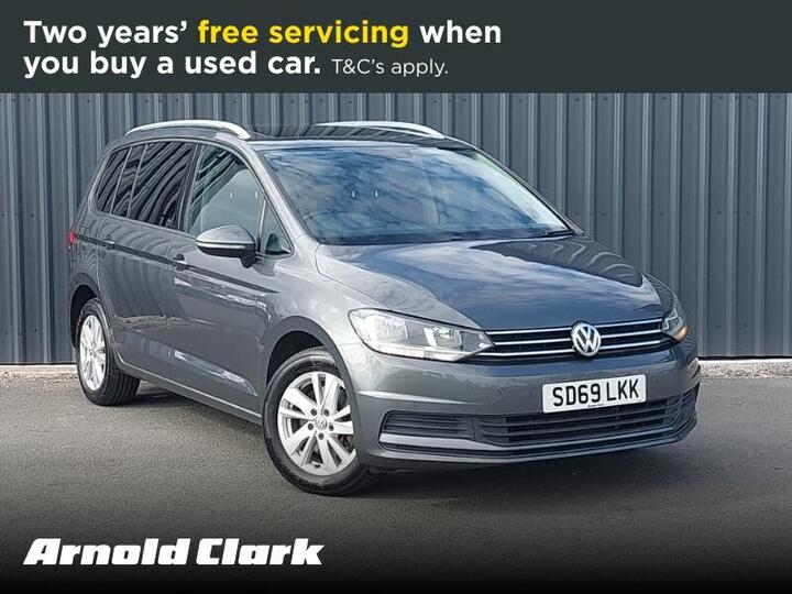 Volkswagen Touran 1.5 TSI EVO SE Family DSG Euro 6 (s/s) 5dr Volkswagen Touran 1.5 TSI EVO SE Family DSG Euro 6 (s/s) 5dr