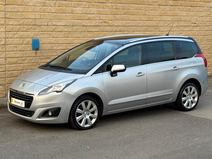 Peugeot 5008 1.6 BlueHDi Allure Euro 6 (s/s) 5dr Peugeot 5008 1.6 BlueHDi Allure Euro 6 (s/s) 5dr