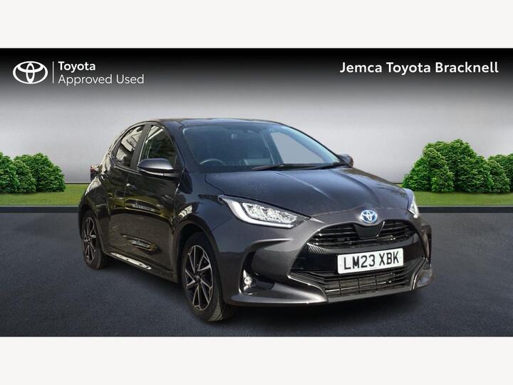 Toyota Yaris 1.5 VVT-h Design E-CVT Euro 6 (s/s) 5dr