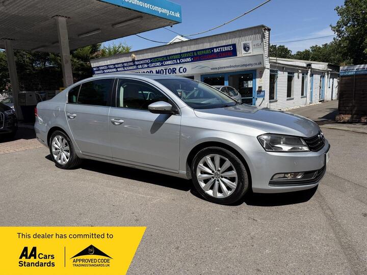 Volkswagen Passat 2.0 TDI BlueMotion Tech Highline Euro 5 (s/s) 4dr