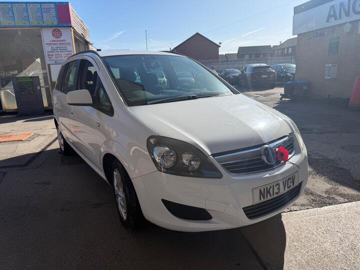 Vauxhall Zafira 1.6 16V Exclusiv Euro 5 5dr Vauxhall Zafira 1.6 16V Exclusiv Euro 5 5dr