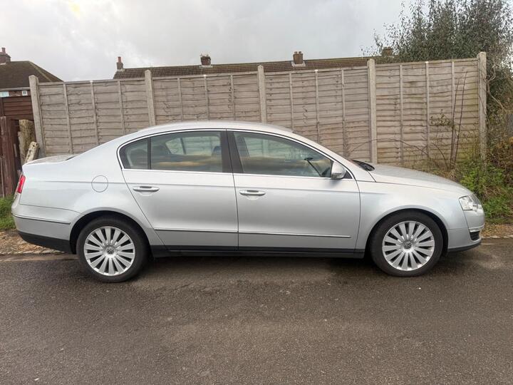 Volkswagen Passat 2.0 TDI Highline DSG Euro 4 4dr