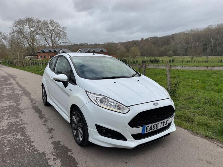 Ford Fiesta 1.0T EcoBoost ST-Line Euro 6 (s/s) 3dr